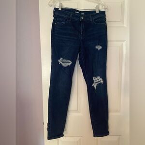 NWOT Old Navy mid rise distressed rockstar jeans